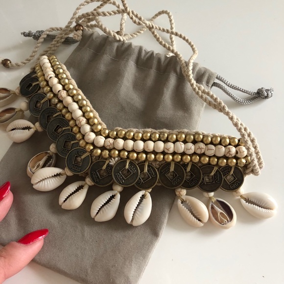 Handmade Seashell Choker - Picture 2 of 3